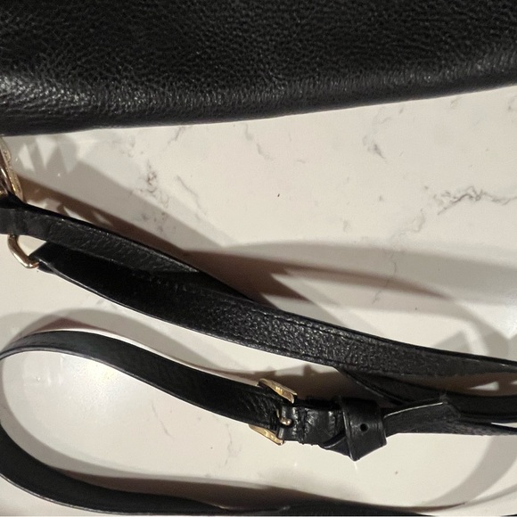 Michael Kors Black Soft Leather Bedford Tassel Crossbody Shoulder Bag - Picture 3 of 8